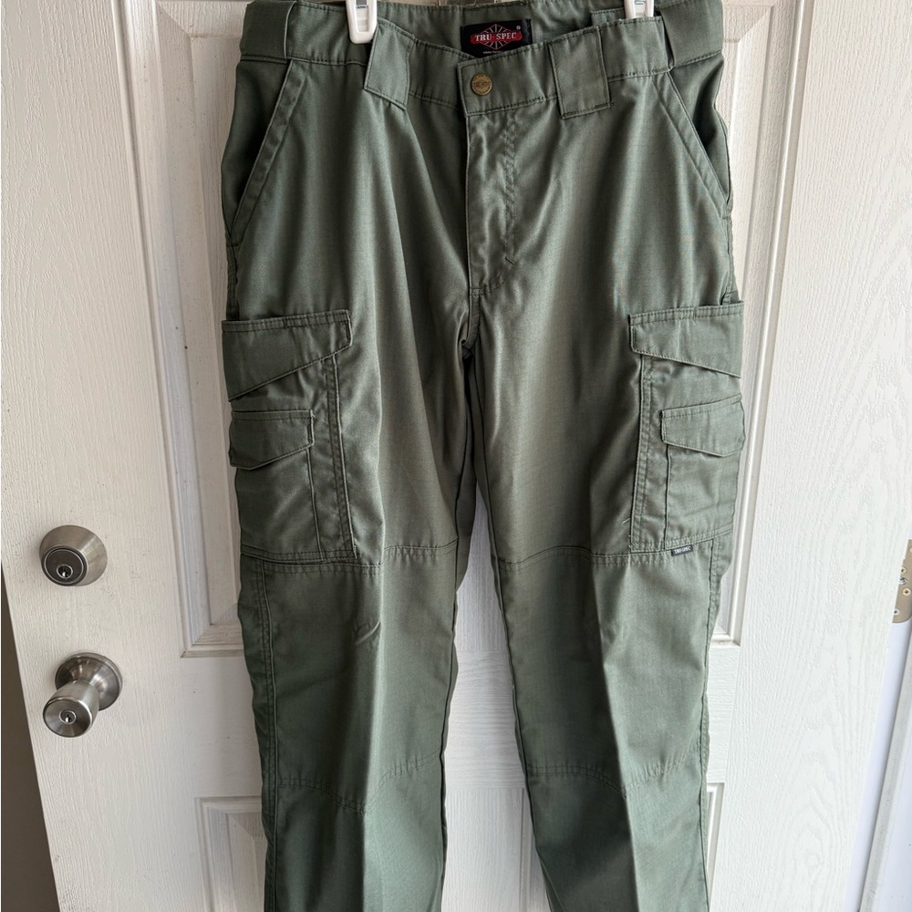 Men's Classic Olive Cargo Pants